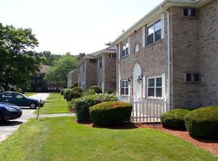 80 Washington Park Dr #10, Andover, MA 01810
