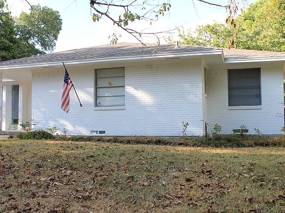 2nd image of 2411 Bonnywood Ln