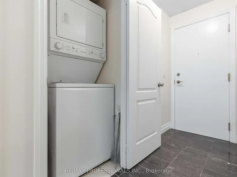 2121 Lake Shore Blvd W #607 — Photo 3