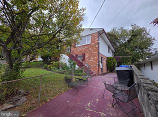 2109 S Lowell St, Arlington, VA 22204