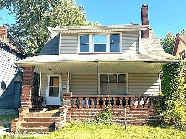 4225 E 128th St photo 1