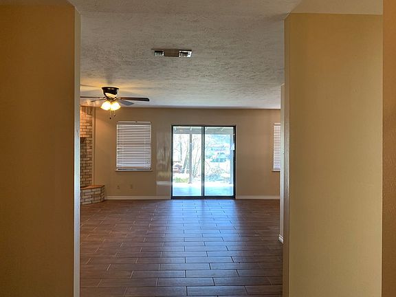 4th image of 101 Wild Timber Dr