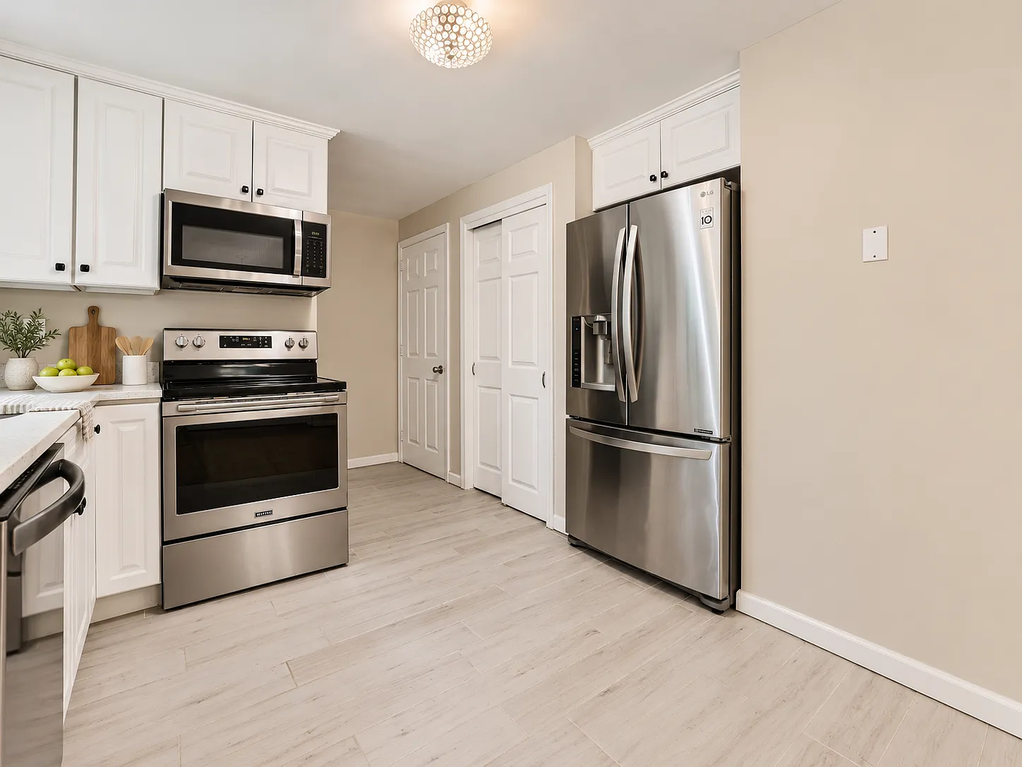 3 bed, 1224 sqft, $2,600 — Photo 3