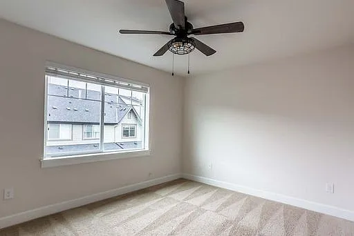 1371 Brooklyn Walk NE — Photo 14