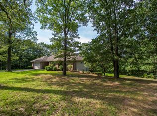 295 Center Rd, Ozark, MO 65721
