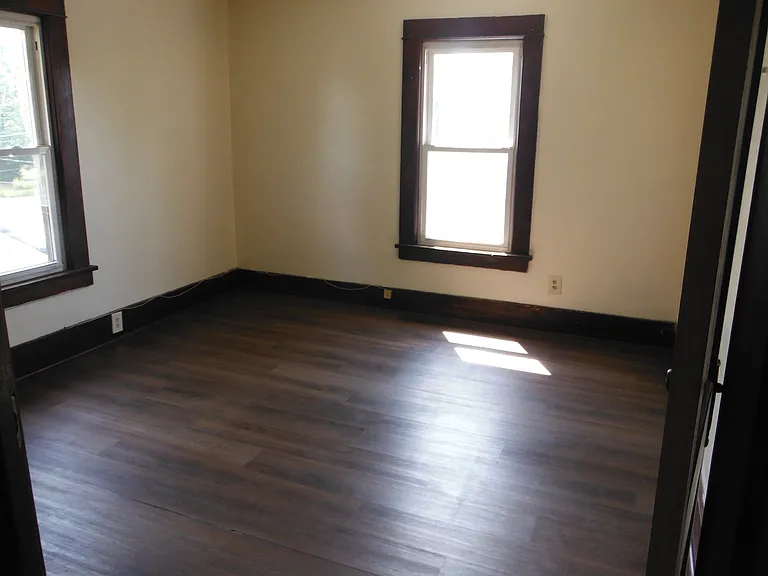 1364 Stark Ave SW — Photo 10