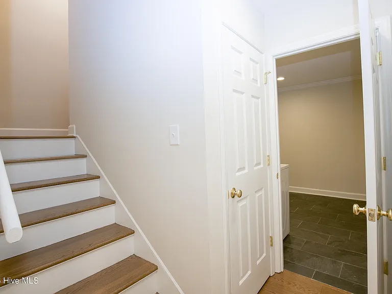 131 Racquet Ln — Photo 53