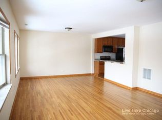 104 Washington Blvd #TWO, Oak Park, IL 60302