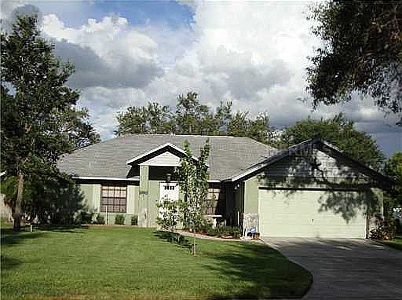 1st image of 726 Cambridge Way