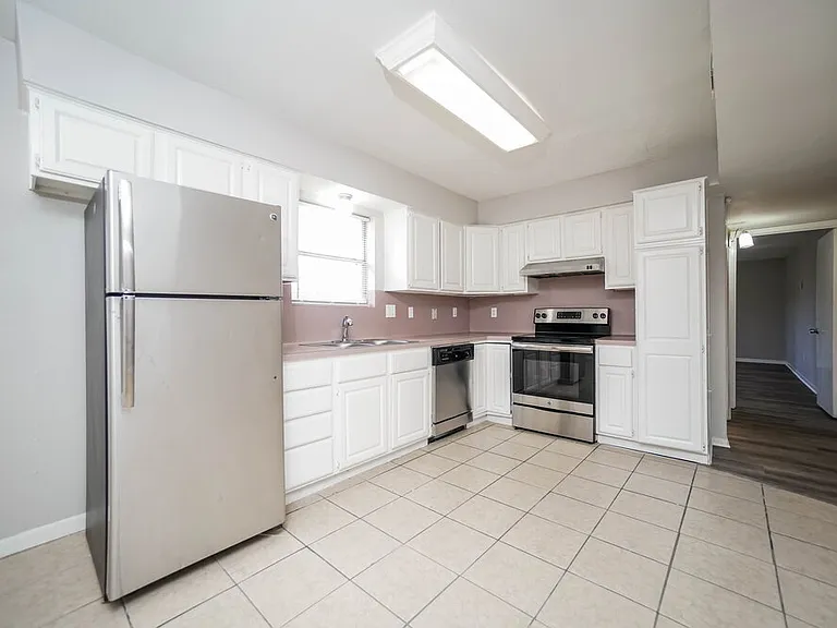 10919 Skybird Dr — Photo 8