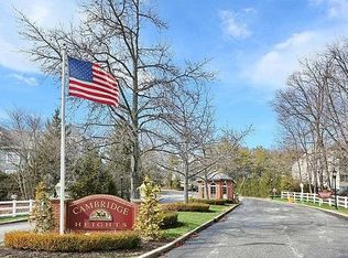 159 Surrey Ct, Ramsey, NJ 07446