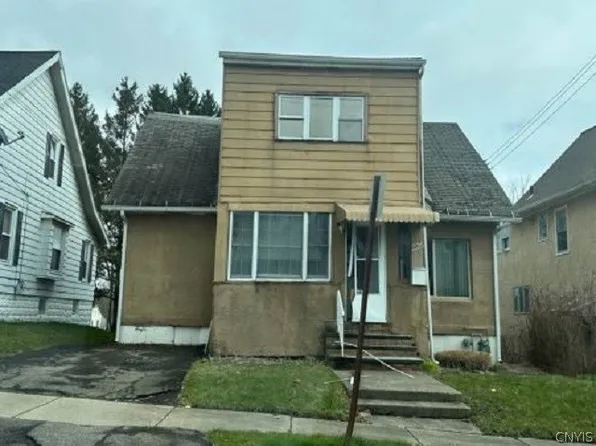 226 Odell Ave, Endicott, NY 13760