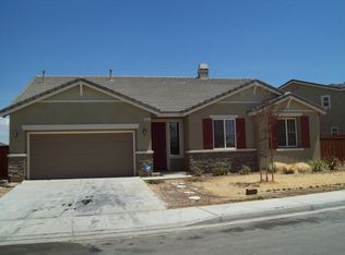 9035 Seal Beach Dr, Hesperia, CA 92344