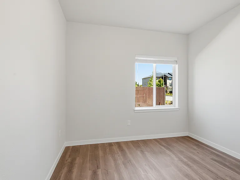 1425 Mildred Ln SE — Photo 10