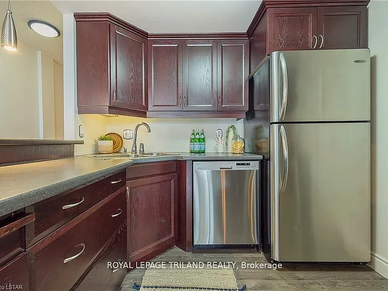 155 Kent St #1205 — Photo 15