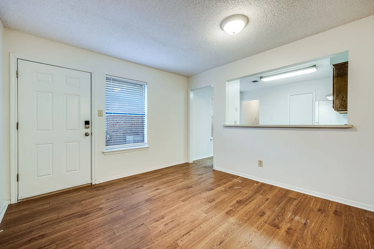 Building Photo - 329 Casie Ct