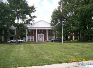 425 W Ridge Dr APT 1, Fostoria, OH 44830