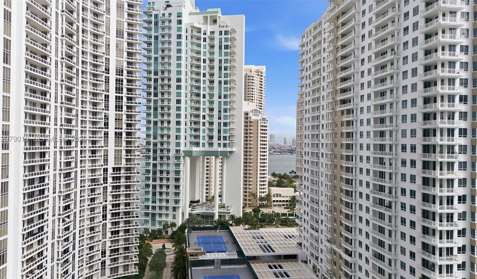 801 Brickell Key Blvd — Photo 3