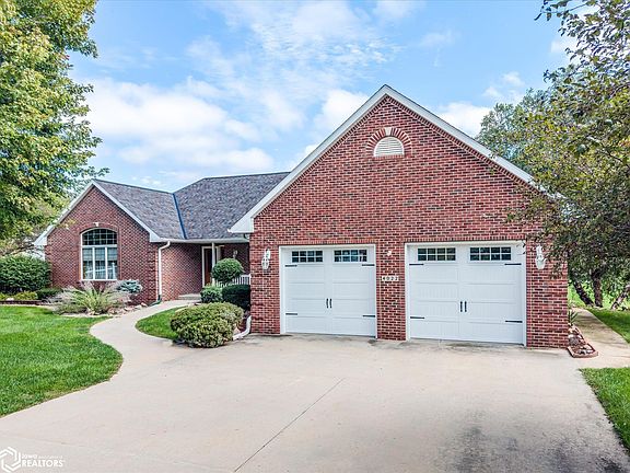2nd image of 4022 Ridgeway Dr