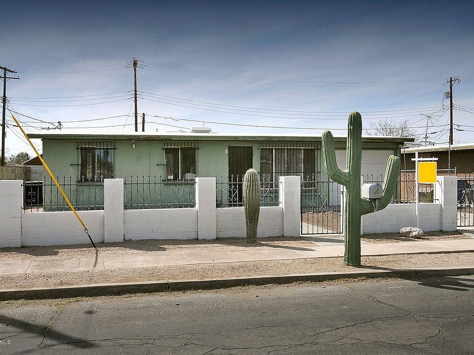 1st image of 4526 S 15th Ave
