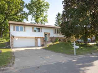 802 Westwood Dr, Onalaska, WI 54650