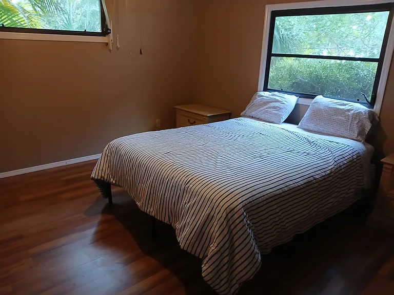 Queen bed