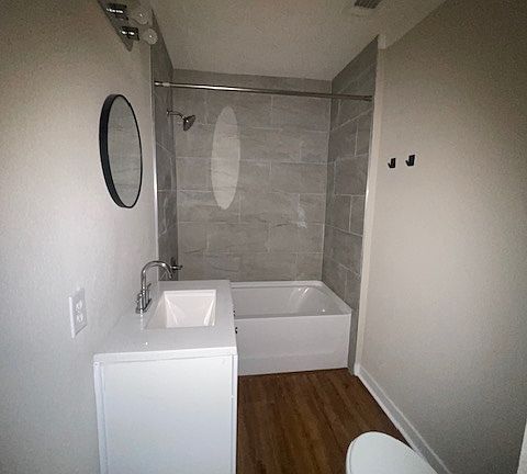 5th image of 218 12th Ave