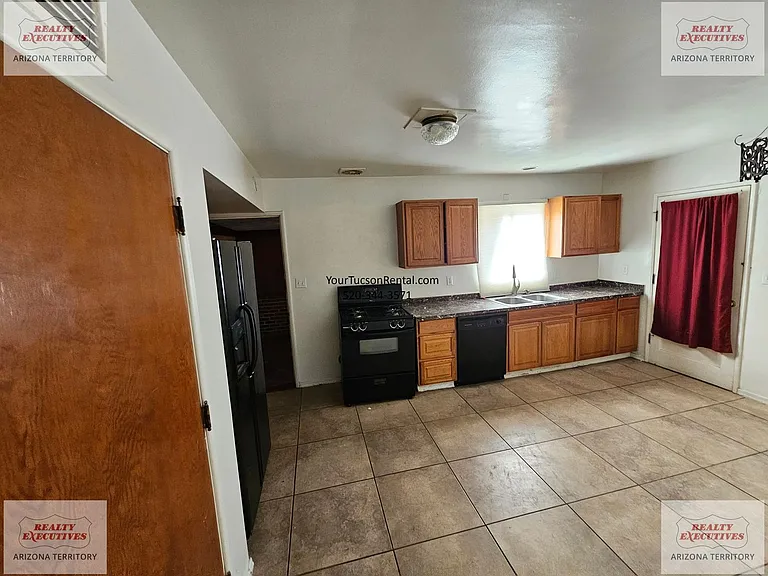 1151 N Magnolia Ave — Photo 8