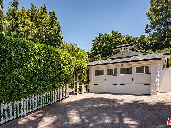4th image of 5046 Alhama Dr