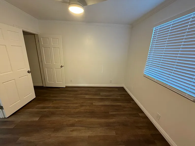 1106 Harrison Ave — Photo 9