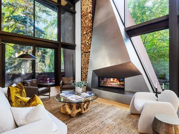 1308 S Montreal Ave SW, Calgary, AB T2T 0Z5