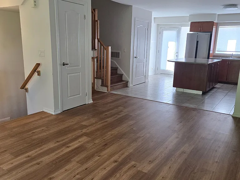 3120 Boxford Cres #5 — Photo 6
