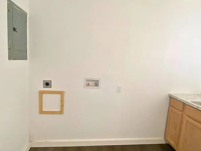 Unit Photo