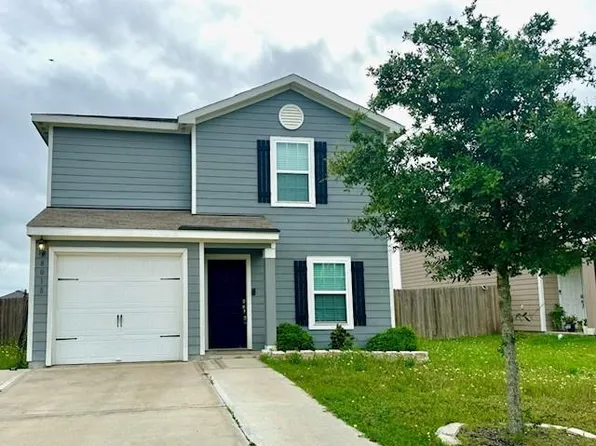 8018 Distant Harbor Rd, Cove, TX 77523