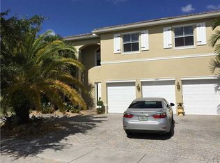 5460 SW 104th Ter, Cooper City, FL 33328