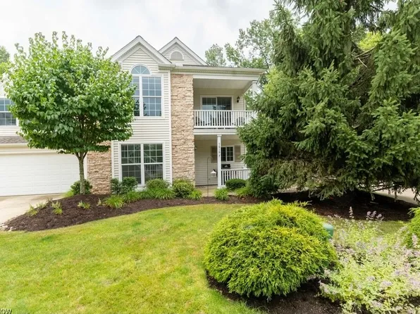 5616 S Greenway Ct APT F, Cleveland, OH 44143