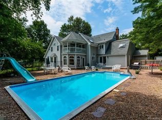 924 Manchester Rd, Glastonbury, CT 06033