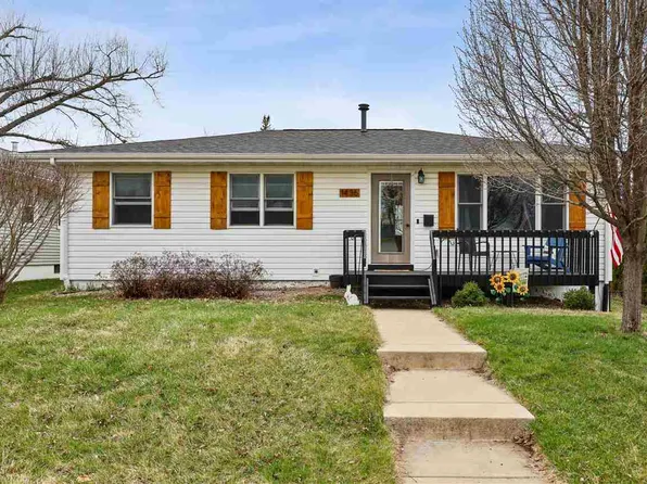 1436 9th St, Marion, IA 52302