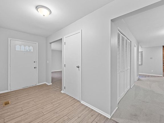 5th image of 11840 Elkwood Dr