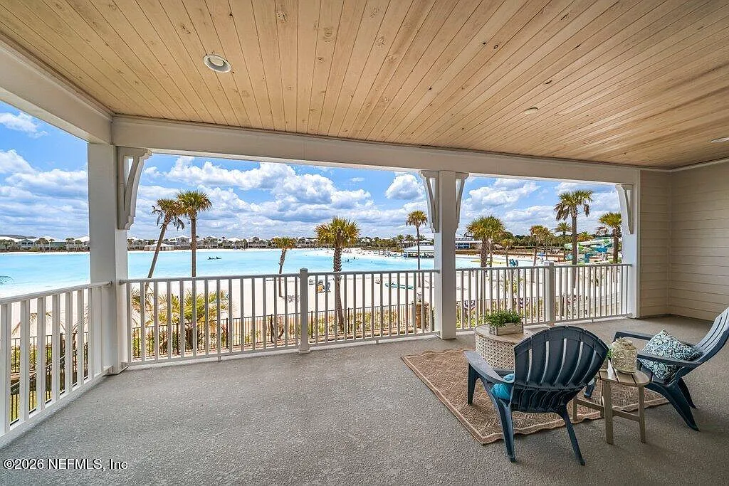 4 bed, 2.5 bath, 2639 sqft, $5,095 — Photo 2