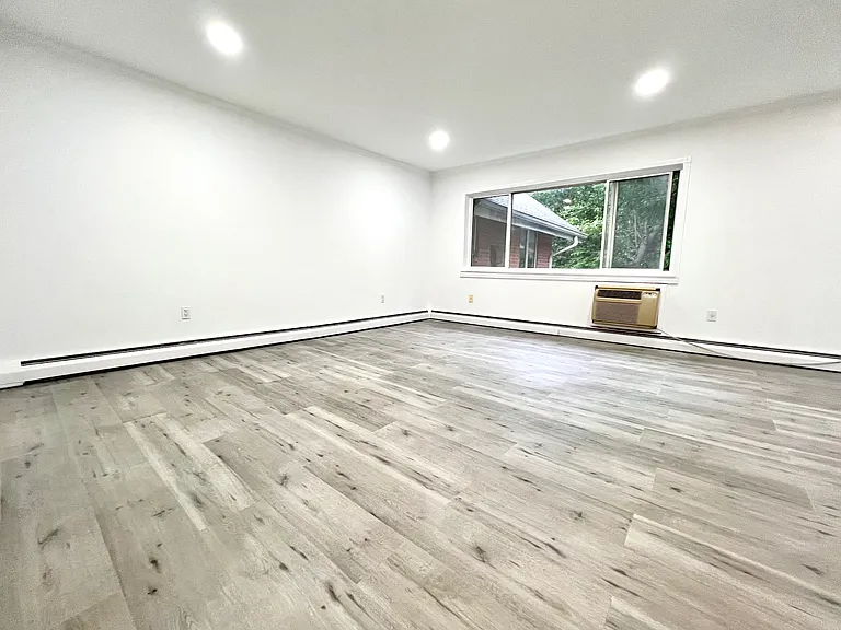 209 Flax Hill Rd #32 — Photo 5
