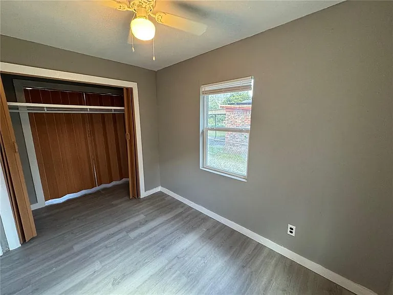 2853 Josephine St — Photo 9