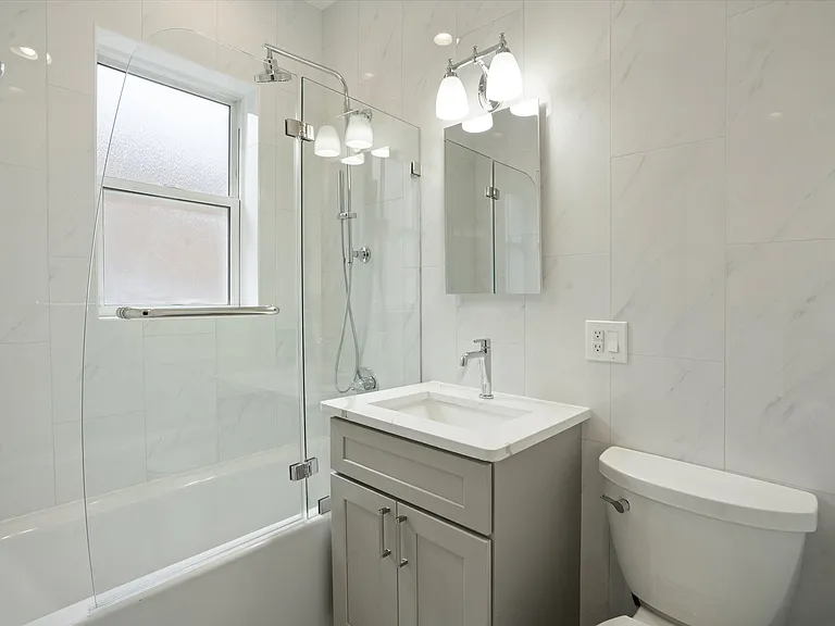 733 W Bittersweet Pl #1E — Photo 12
