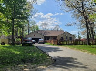 56014 Shady Ln, Three Rivers, MI 49093