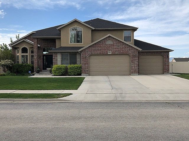 Front view of home