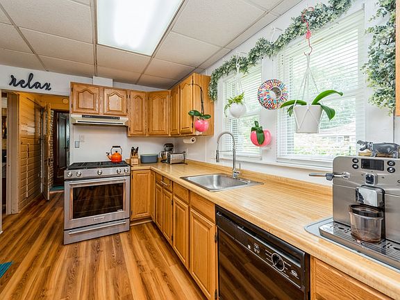 2nd image of 3513 Highland Dr
