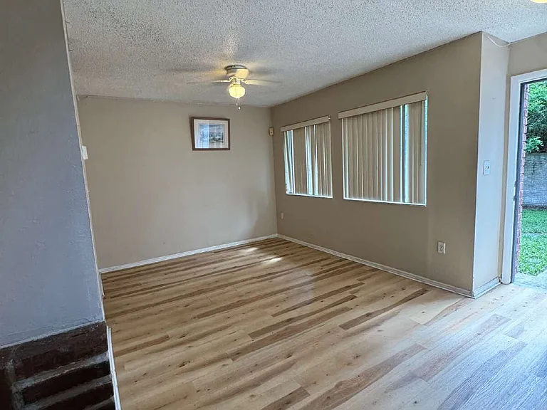 5012 Downing St #10 — Photo 3