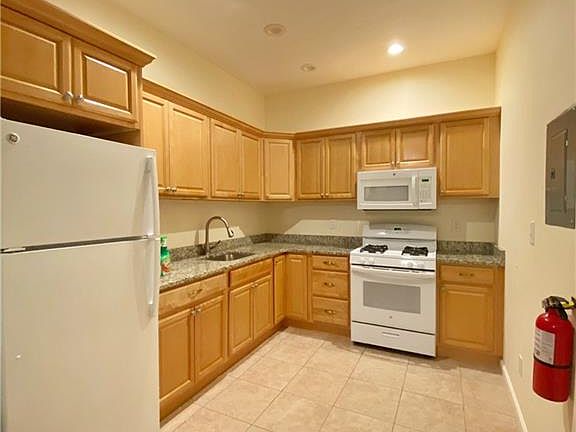 3rd image of 16 Schneider Ave #1