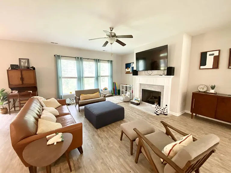 112 Sago Palm Dr — Photo 3