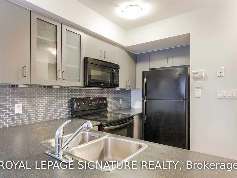 42 Western Battery Rd #704 — Photo 11